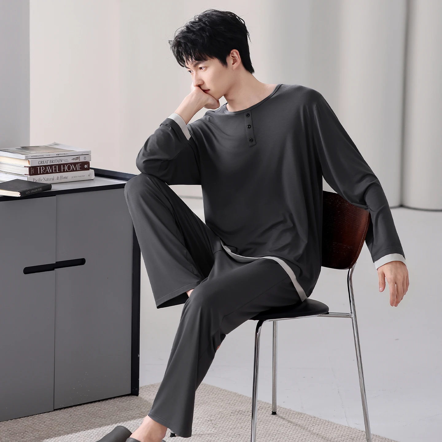 

Round Neck Pijamas for Men 2 Piece/set Lounge Sleepwear Solid Pyjamas Autumn Bedgown Home Clothes Man PJs Soft Modal Pajamas Set