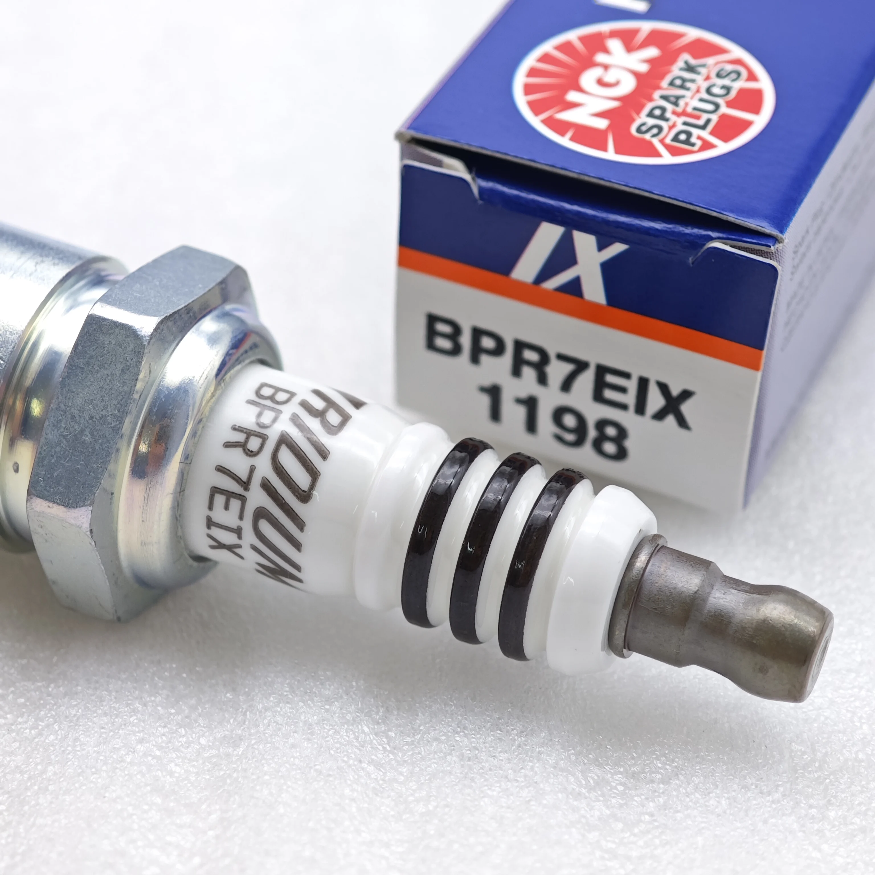 1pcs BPR7EIX 1198 NGK Iridium IX Spark Plug Motocycle Upgrade BPR7ES PGR7A