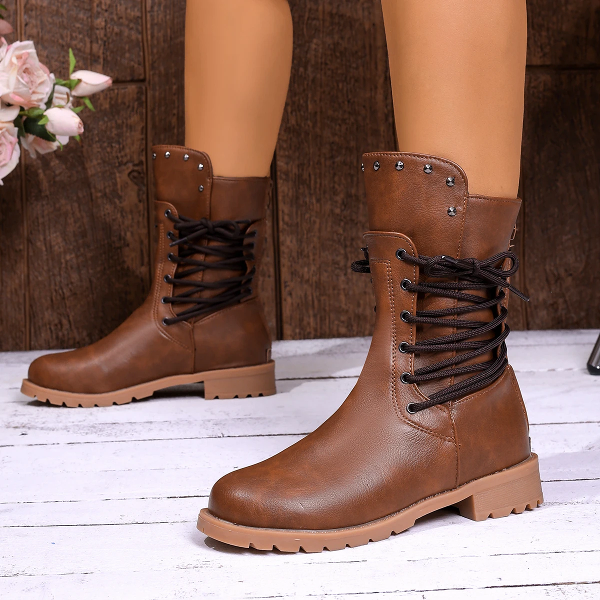 

Женские ботильоны Осень Зима Новые короткие туфли-трубочки Кружевные заклепки Толстая подошва Плюс Размер Круглый носок Низкий каблук Открытый отдых Туризм