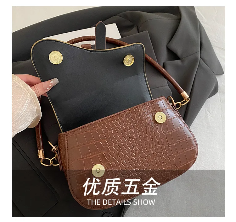 Neue Trendige Schwarze Quadratische Unterarmtasche Modische Damen-Satteltasche Lässige Einzel-Schultertasche Weiche PU-Leder Crossbody-Tasche für Frauen – Detail 5
