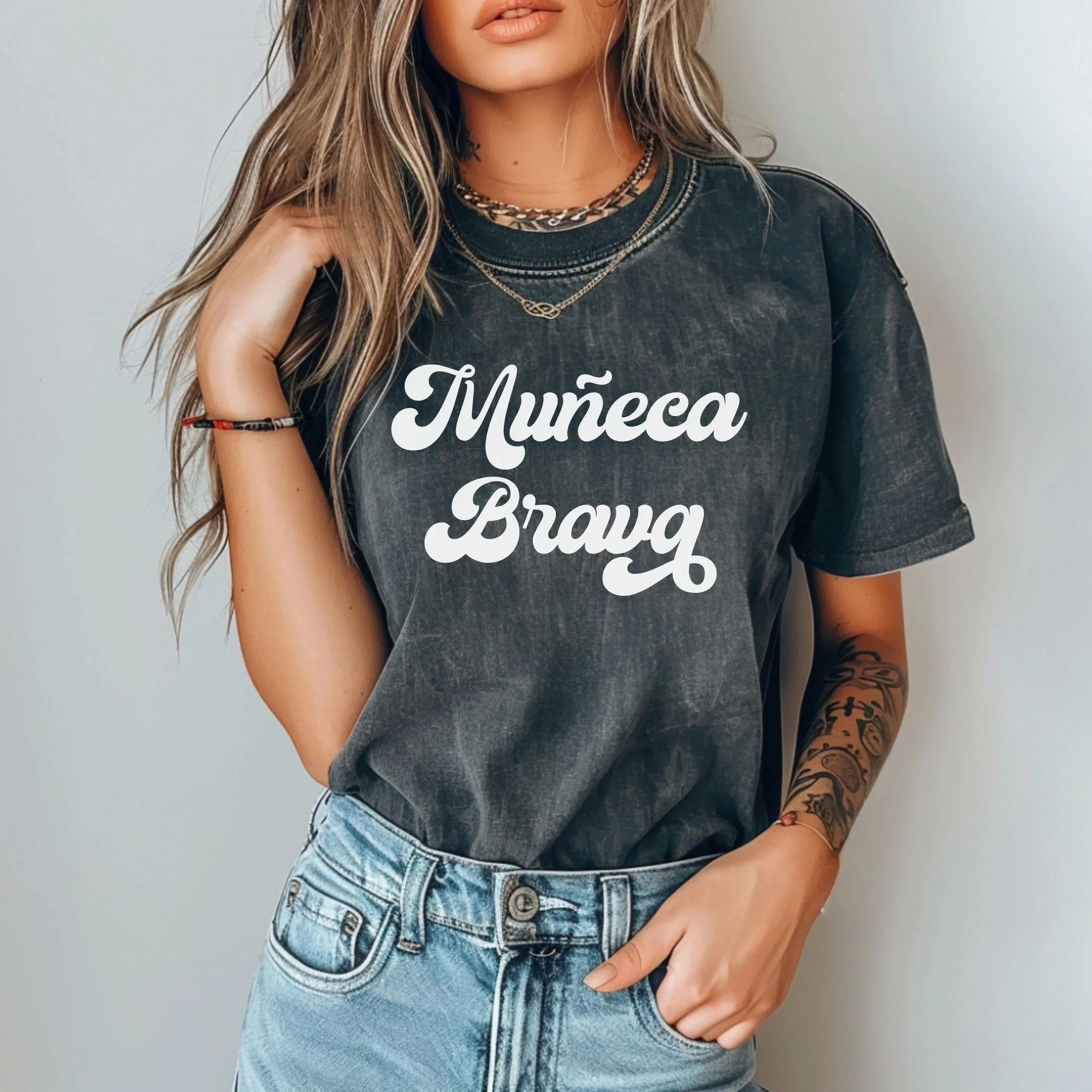 Camiseta Muneca Brava Latina Chula, poder feminista español