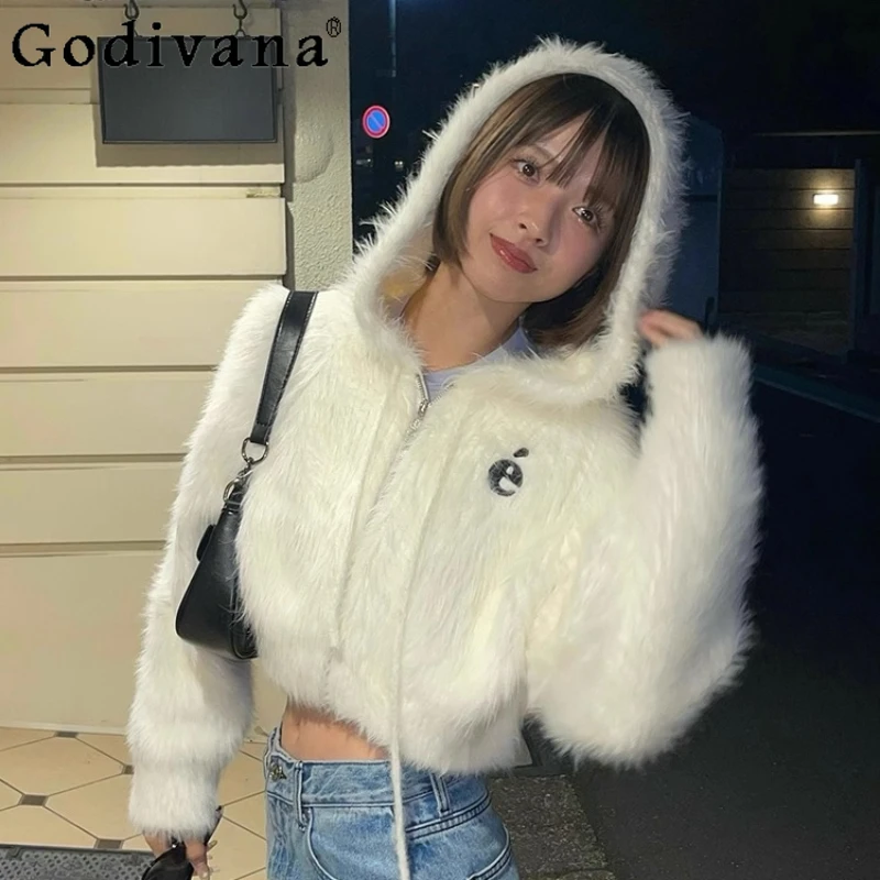 

2025 Japanese Style Fashion Sweet Plush Knitted Short Jacket New Autumn Winter New Girl's Woman's Slim Fit Hooded Knitted Coat