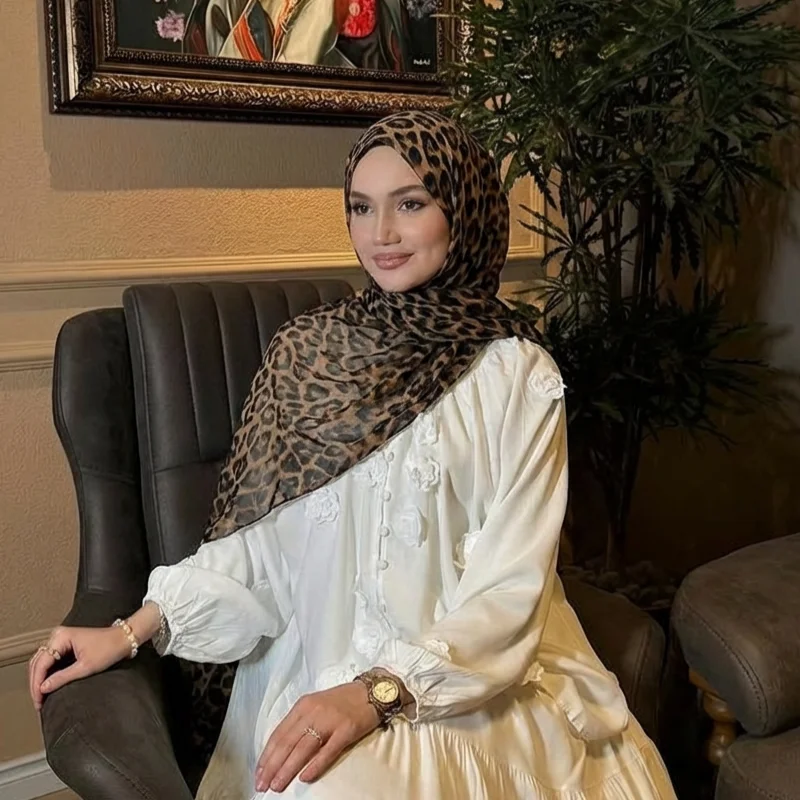 

Женский шифоновый шарф-хиджаб с леопардовым принтом, мусульманский тонкий мягкий шифоновый платок премиум-класса, классическая шаль с леопардовым принтом, платок-тюрбан