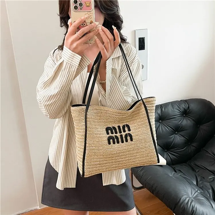 Elegant Vintage Leather Diaper Bag For Women Designer Large Capacity Tote Luxury Minimalist Classic Stylish Fashionable Bag