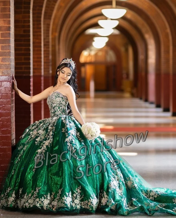 Princess Emerald Green Quinceanera Dresses 2024 Luxury Silver Applique Chapel Train Vestidos De Fiesta Elegantes Para Mujer2024