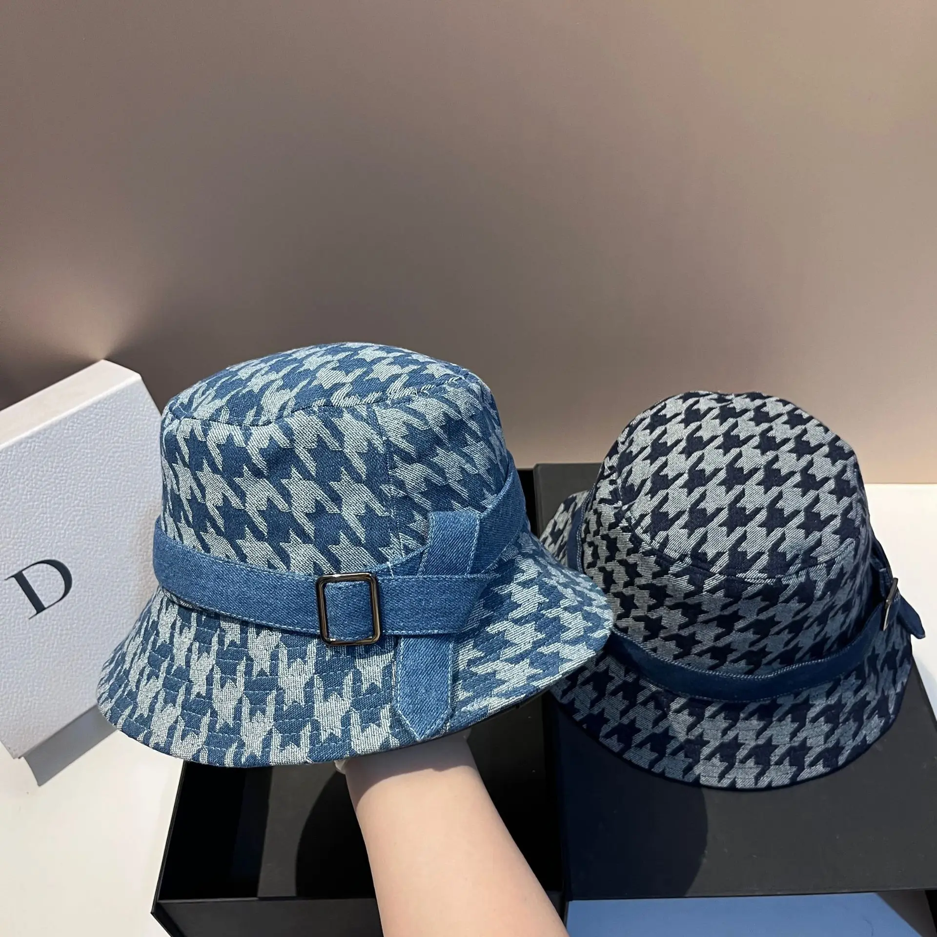 

2025 New Retro Houndstooth Bucket Hat - Korean Style Adjustable Strap, Fashion Unisex Sun Hat for Women Outdoor Travel