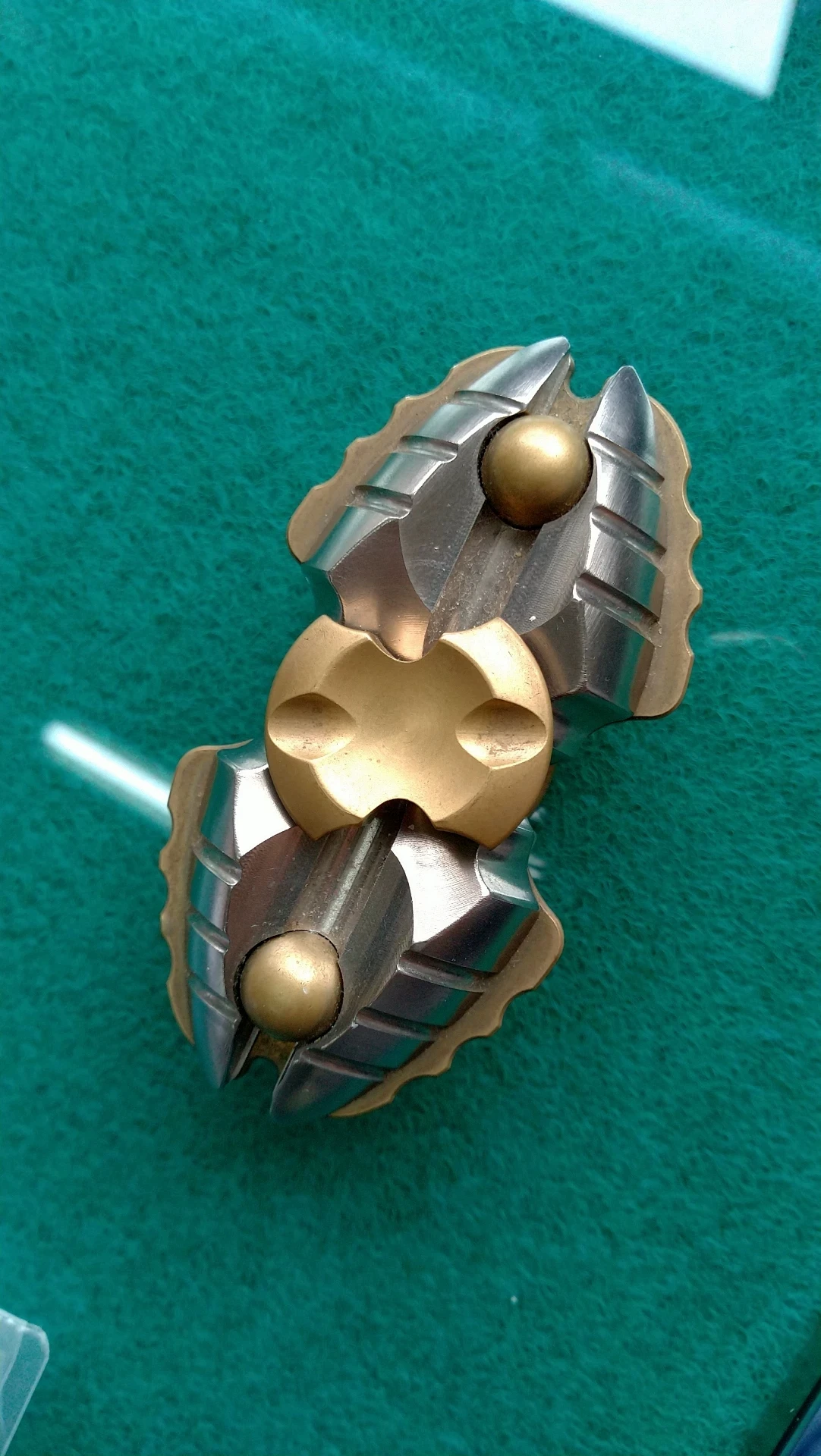 

Mechanical gyroscope made of titanium alloy and copper EDC