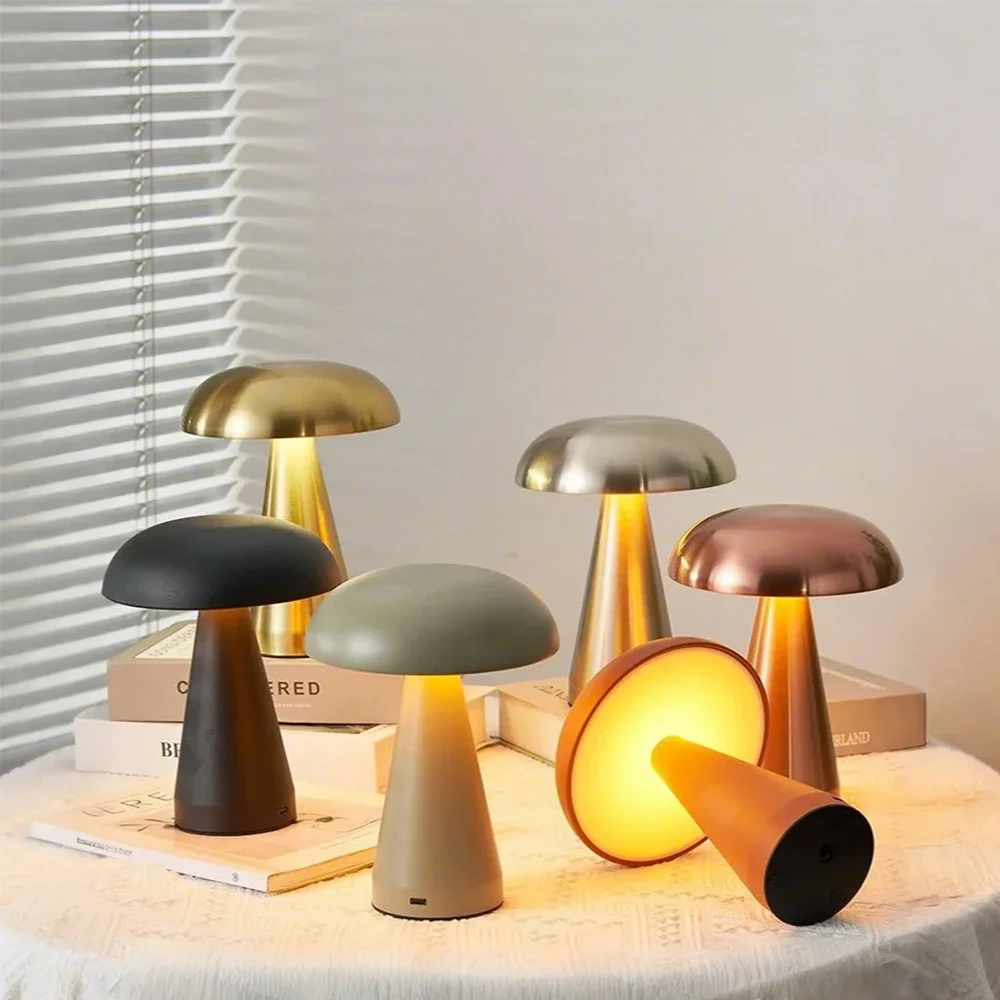 USB charging desk lamp Metal mushroom desk lamp charging Living Room Restaurant bar casual learning atmosphere light Touch night