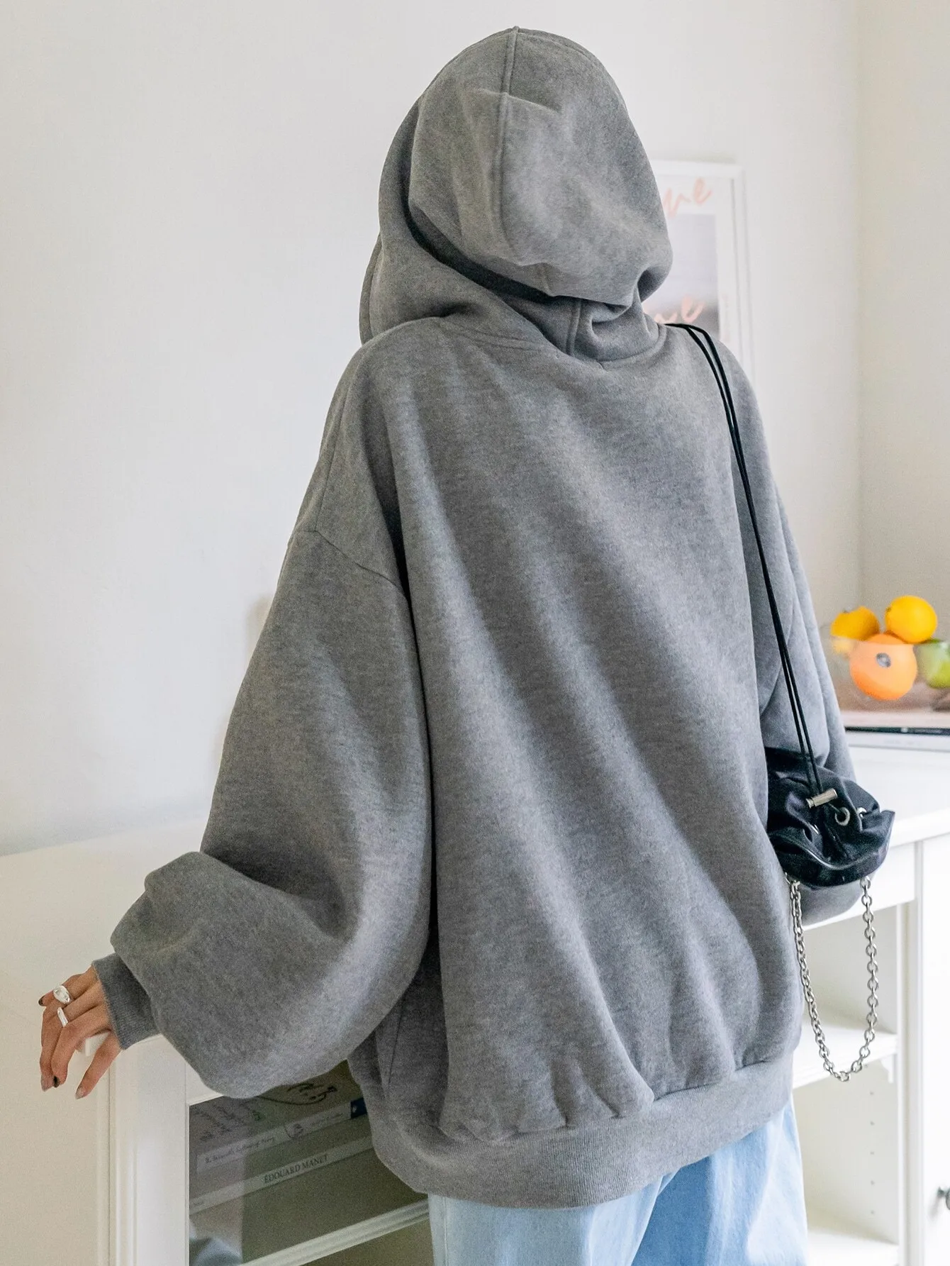 Bluza oversize z kapturem, zapinana na zamek, z obniżonymi ramionami i kieszeniami kangurkami, damska jesienna bluza dresowa.