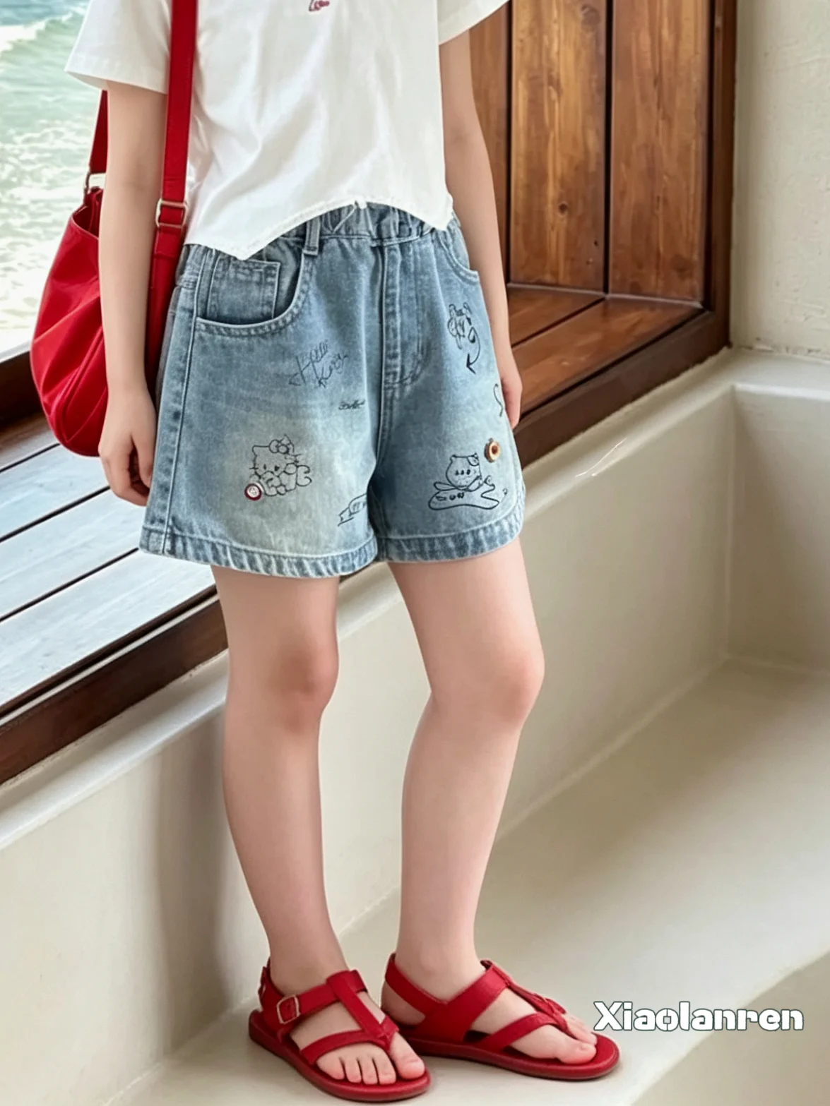 漫画グラフィティデニムショートパンツ子供用ストリートスタイル五分丈パンツ夏の新作女の子向け3-4歳通気性のある伸縮性ウエスト
