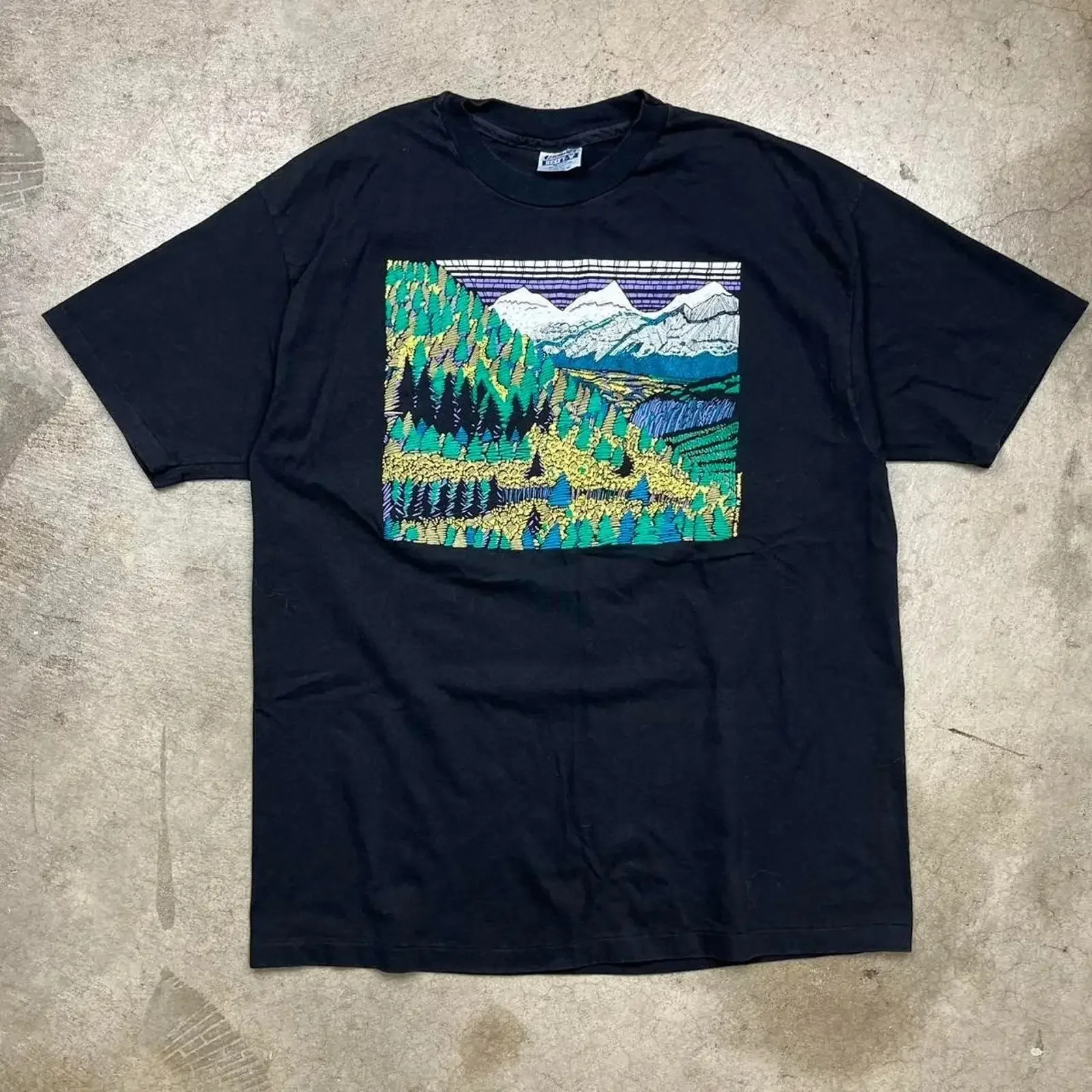 Vintage 90s Nature Art T Shirt XL Black Santa Fe Sportswear Mountain Range Made vintage Washed Slightly Stretched Casual
