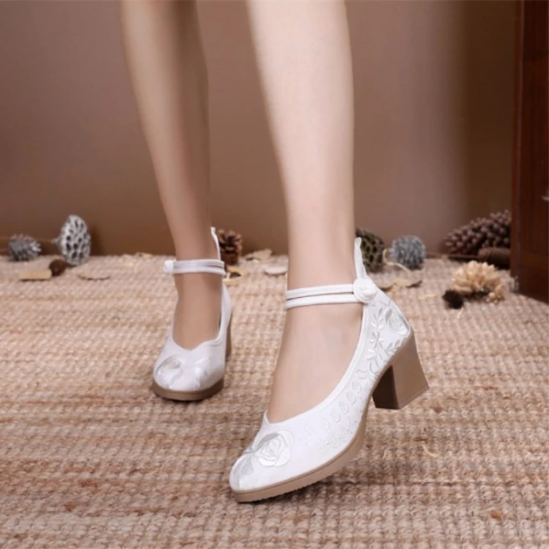 

2026 Women's White Green Black Rose Embroidery Block Heel Ankle Strap Shoes Casual Oriental Style Pumps Chinese Hanfu ShoesQ-236