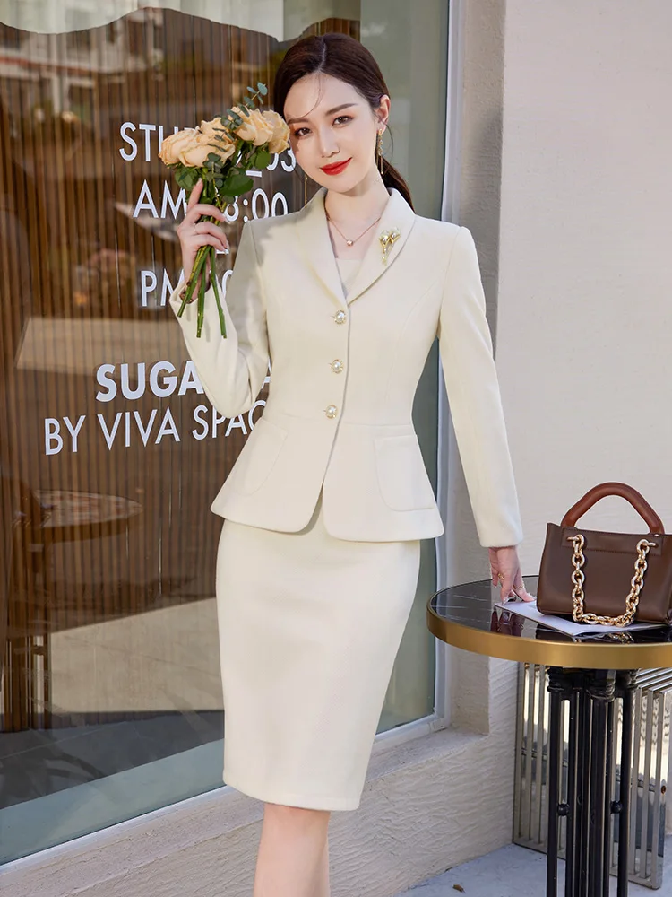 

Женский костюм-двойка 2023: Новинка осенней коллекции, стильный комплект для работы, салона красоты, ювелирного магазина, элитный наряд для ведущей.