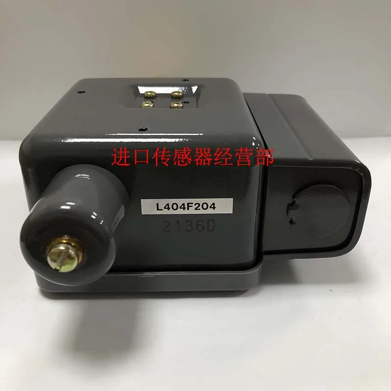 

L404F204 Pressure Controller Original Genuine Fake One Penalty Ten L404F204 Pressure Switch