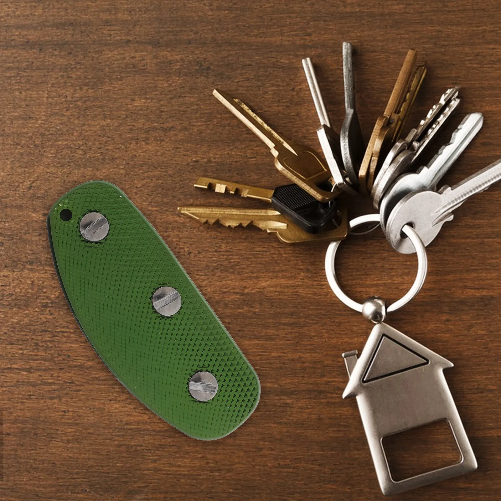 Lightweight Aluminum Alloy Key Organizer Mini Key Holder Clips Strong Screws Secure Multiple Keys Damage Prevention Green