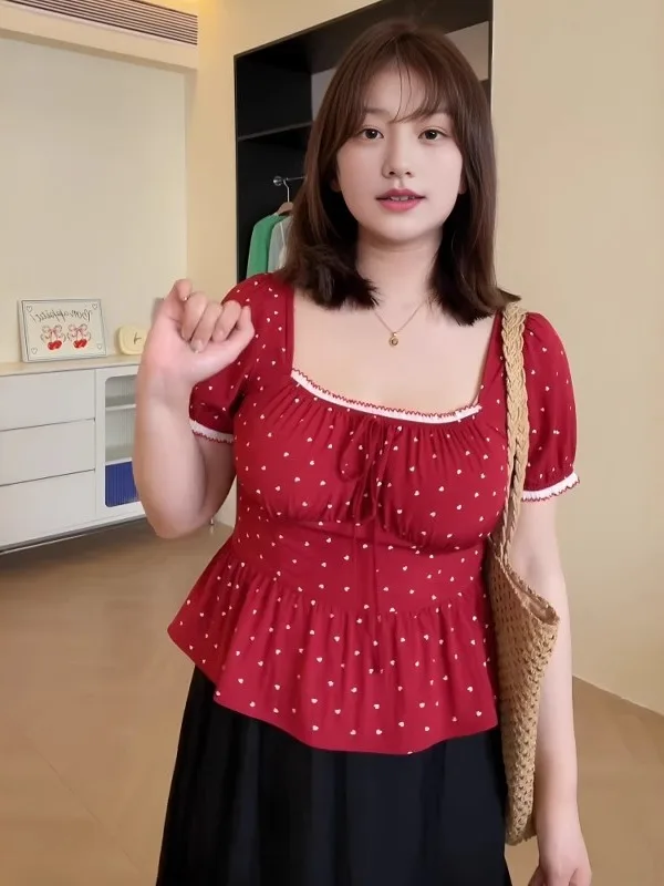 

Женский топ размера плюс с квадратным воротником и принтом сердца на талии, летний утягивающий красивый уникальный маленький топ в Корейском стиле с пузырьками...