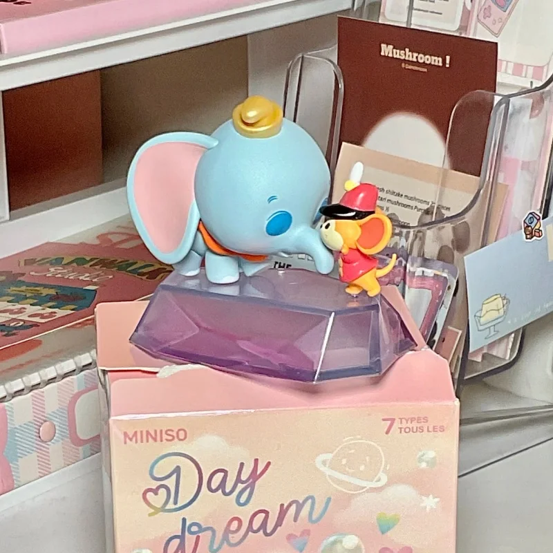 

Лидер продаж Dumbo Day Dream Series слепая коробка слон-сюрприз Dumbo коробка-сюрприз украшение для рабочего стола подарки на день рождения коллекция игрушек
