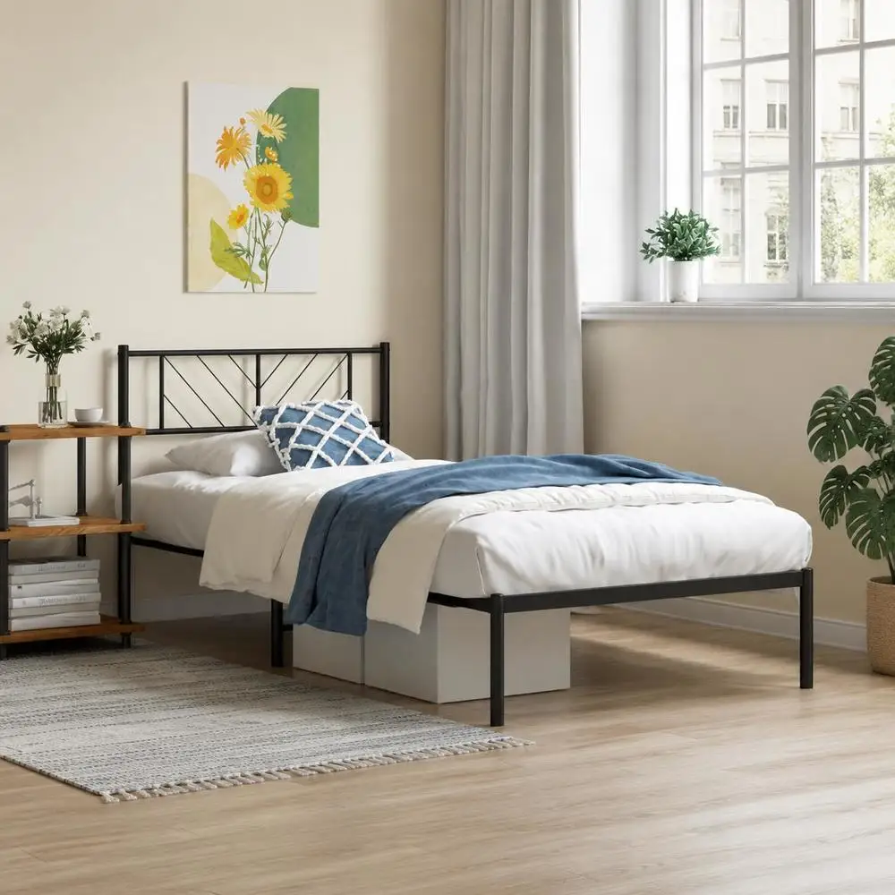 Cadre de lit en acier thermolaqué 90 x 200 cm, structure métallique robuste avec sommier à lattes et pieds centraux, espace de rangement sous le lit, design classique élégant pour chambre