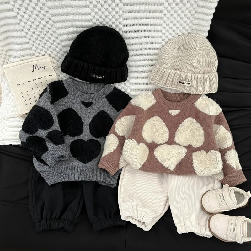 Warmer Pullover für Jungen und Mädchen, Oberteil für Kinder, 2025, Winter-Herz, beige, koreanische Strickwaren, Baby-verdicktes Oberteil, 0–4 Jahre alte Kinderkleidung
