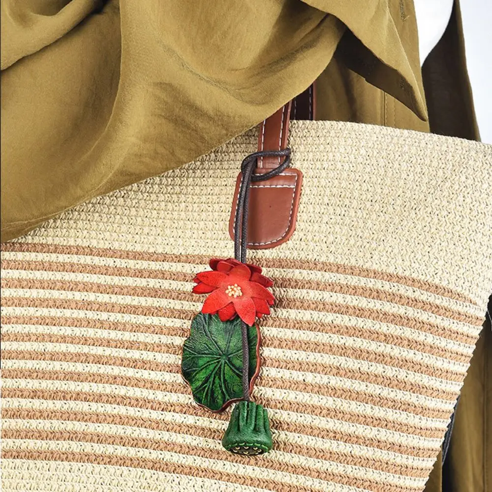 

Lovely Hanger Flower Pu Leather Pendant Lotus Car Keyring Leather Keychain Fashion Cartoon Bag Pendant Car Accessory