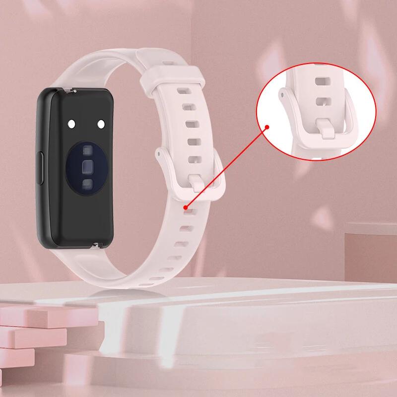 สายรัดซิลิโคนอ่อนนุ่มเหมาะสําหรับ Huawei Band 7 อุปกรณ์เสริมวงสมาร์ทวอทช์สร้อยข้อมือกีฬากันน้ําสําหรับสร้อยข้อมือ Huawei Band 7