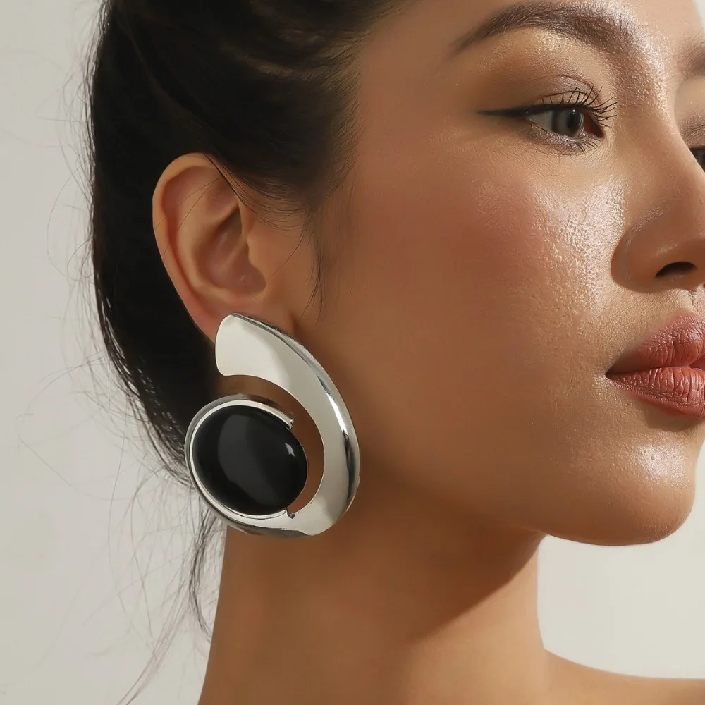 

New Metal Spiral Geometric Dangle Earrings Green Classic Design Jewelry Party Accessories for Women Gift Stud Earrings