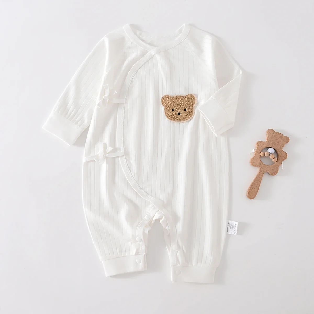 Somenie Unisex Baby Long Sleeve Onesie  for  Four Season Boys Girls Cute  Embroidered Animal Patches Jumpsuit 0-1-3-6M