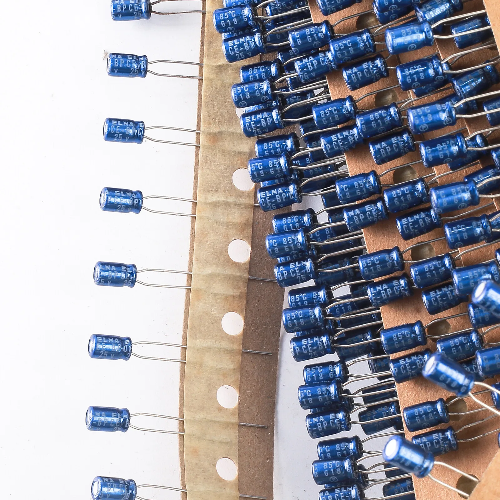 30pcs ELNA CE-BP (RB2) 3.3uF 25V 4x7mm non polar electrolytic capacitor 85ºc  25V3.3uF