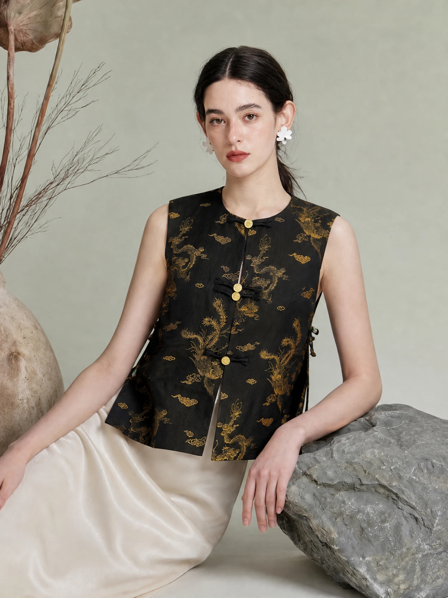 New Chinese Style Dragon And Phoenix Good Luck Heart Collar Embellished Silk Satin Surface Women's Jacket with Tassel Detail
