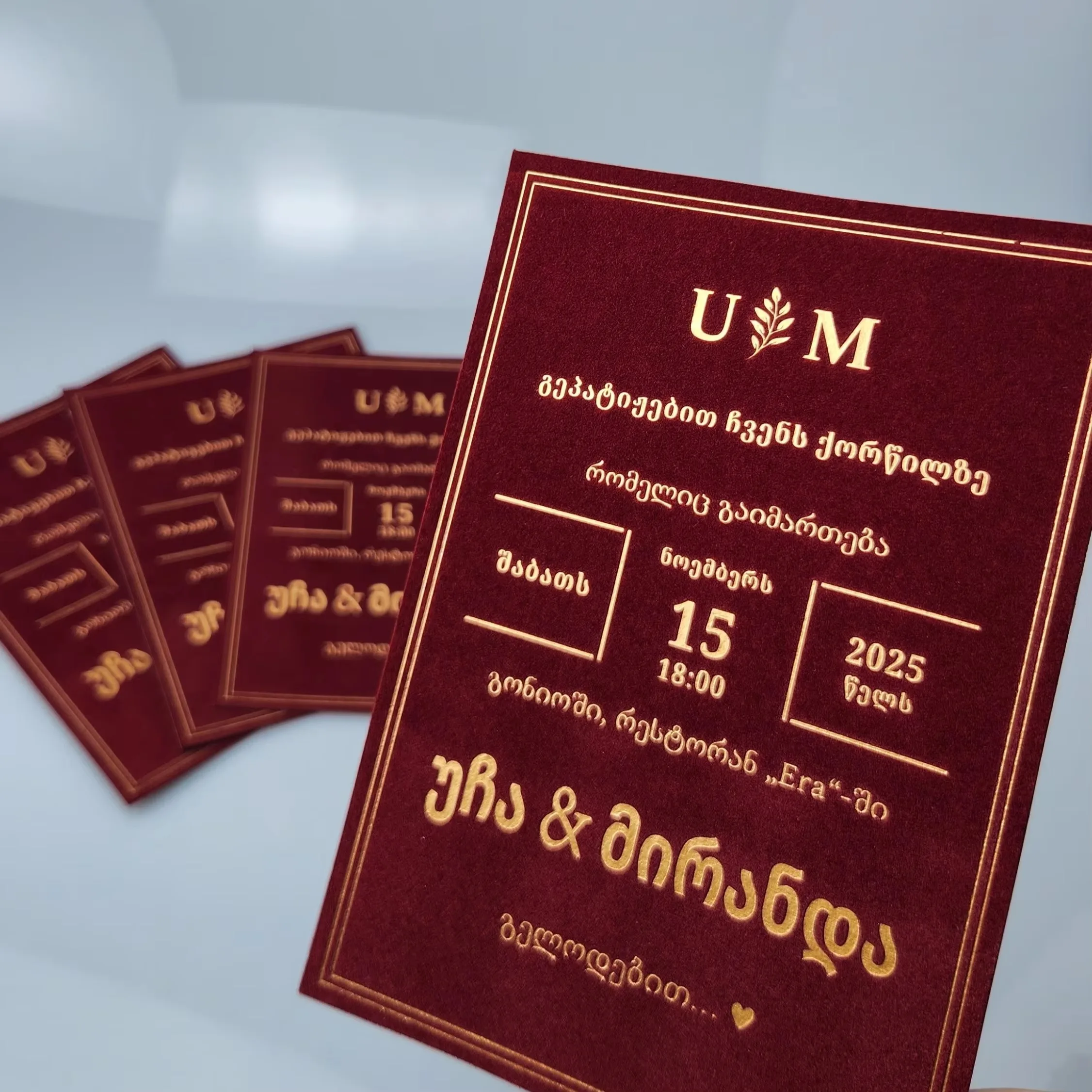 

Custom Red Velvet Wedding Invitations Gold Foil Self-Adhesive Thank You Cards for Christmas Holiday Party Gift