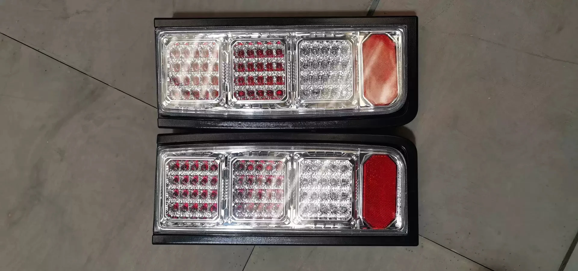 Aksesori Mobil Rakitan Lampu Belakang LED untuk Hummer H2 HMMWV Upgrade Retrofit