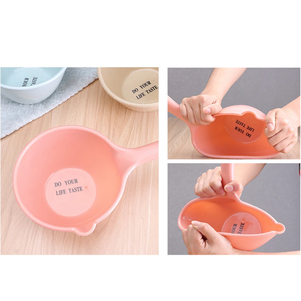 

3 pcs Thickened Scoop Plastic Long Handle Versatile Dipper Kitchen Bathroom Fruit Vegetable Toy