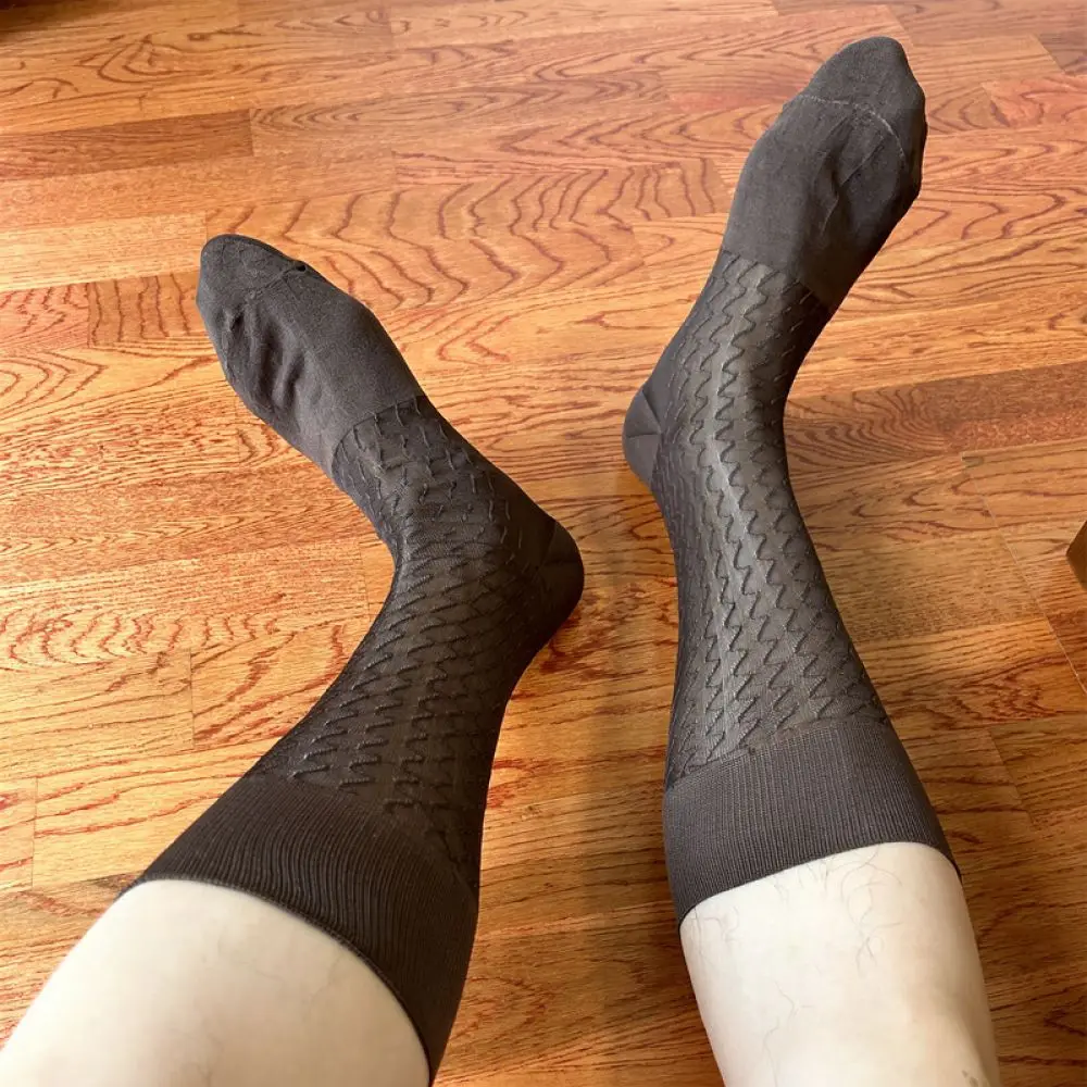 Breathable Nylon Mens Crew Socks Wave Pattern Thin Business Formal Wear Comfortable Elastic Hosiery For Office Suits