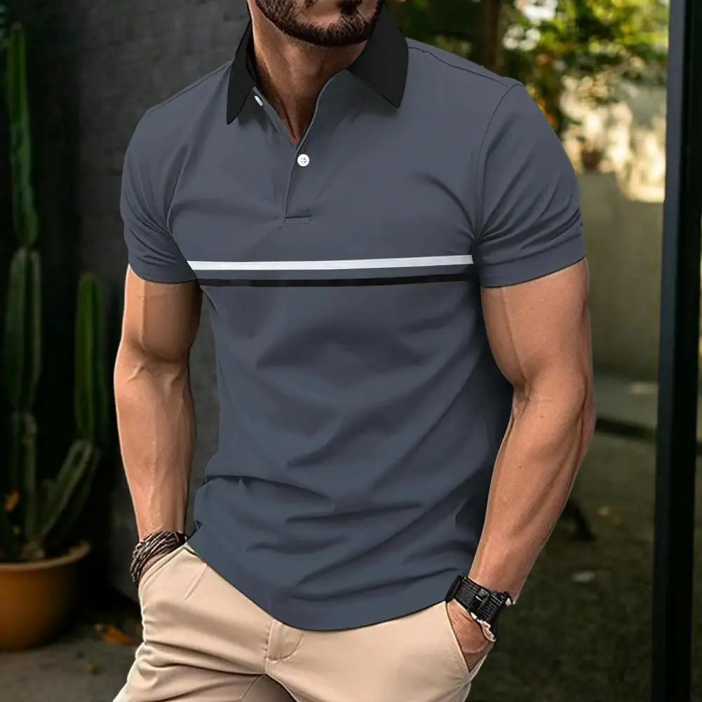 Camiseta ajustada con estampado a rayas para hombre, Top transpirable con cuello vuelto y detalle de botones, ropa de verano