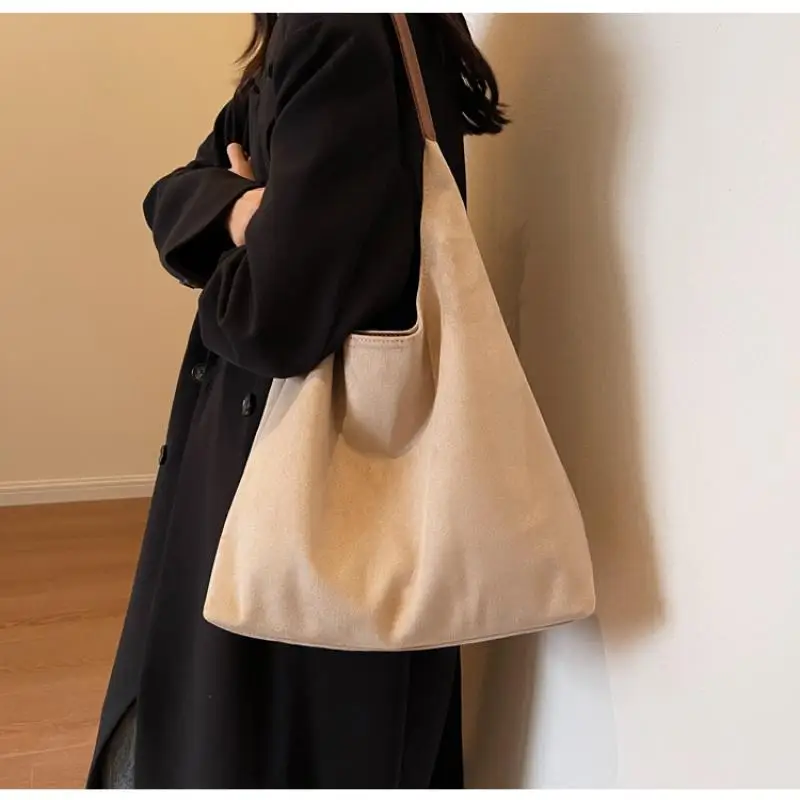 Autumn and Winter Vintage Women\'s Tote Bag Large Capacity Suede Shoulder Bag Simple Casual Commuter Bag Retro Handbags