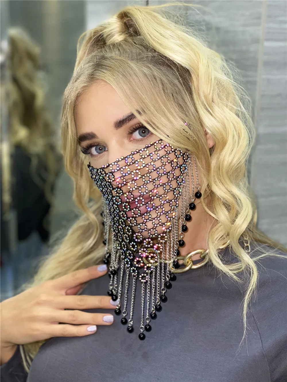 

New custom flower grid hollow chain metal tassel face mask with diamond for women