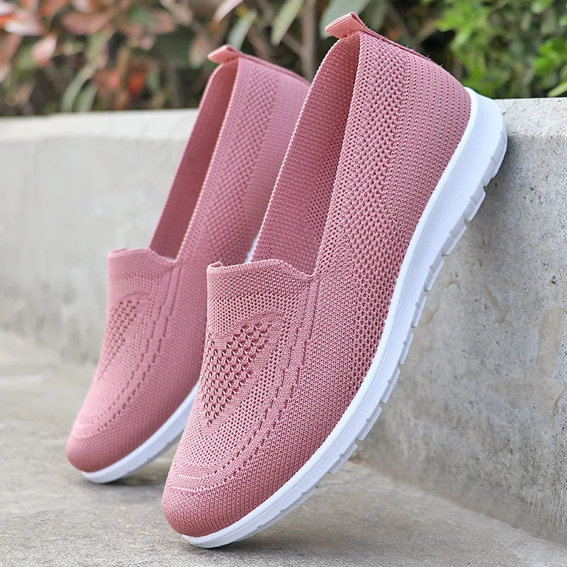 

Old Beijing Cloth Shoes, Women's New Spring/Summer Casual Single Shoes, Soft Sole, Mid to Old Age Mom Flat Shoes, 2024