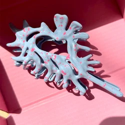 New Creativity Unique Colorful Alien Metal Conch Hair Claws for Women Girl Hollow Headwear Shell Crab Hair Clip Hair Accessories