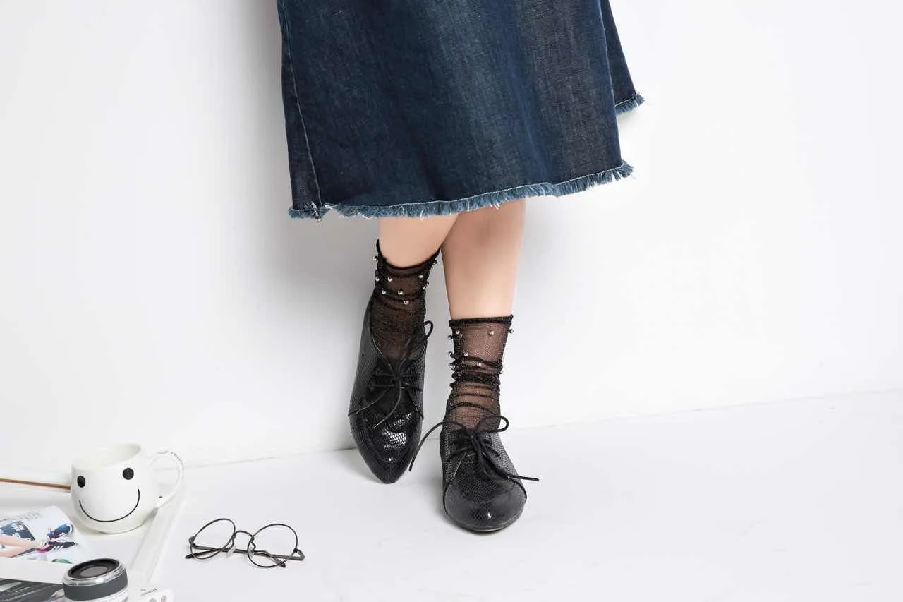 Fashion bright silver pearlescent mesh pearl stacking socks grid women's socks