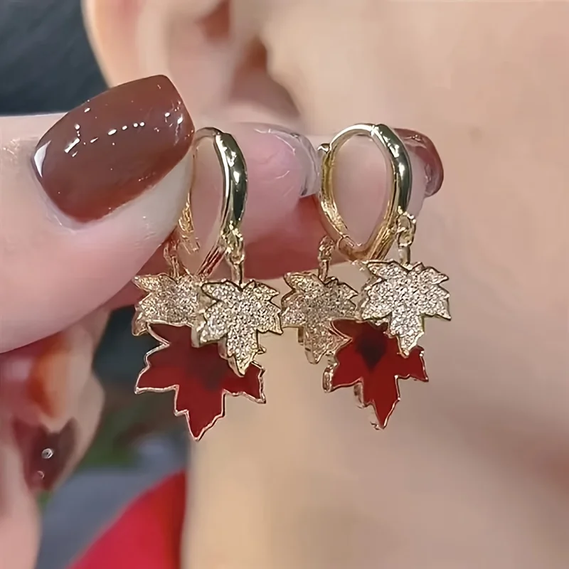Elegant Temperament Red Maple Leaf Pendant Earrings for Women Fashion Sparkling Synthetic Zirconia Festival Jewelry Accessories