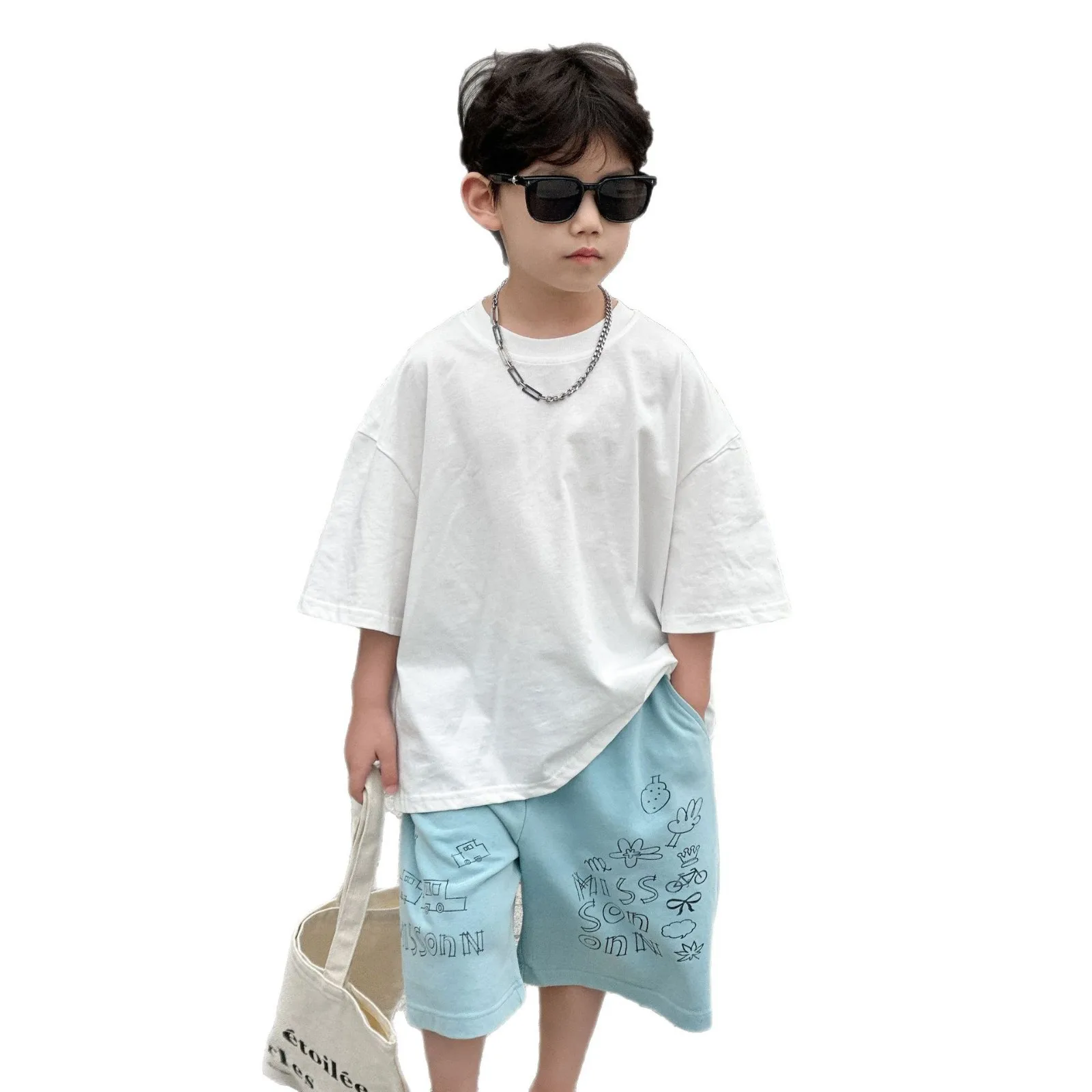 

Новая летняя футболка для мальчиков 2026 года в корейском стиле, повседневная, с коротким рукавом, детская одежда из Хучжоу Чжили