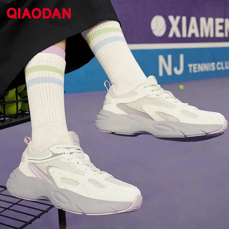 

QIAODAN Running Shoes Womens 2025 Autumn New Mesh Breathable Sport Shoes Casual Non Slip Comfortable Sole Sneakers QDL042252431