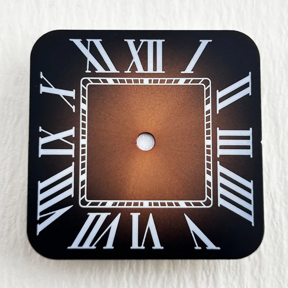 ساعة NH35 للرجال بمينا مربع وشعار مخصص وأرقام رومانية بدون نافذة تناسب ملحقات ساعة الحركة من سلسلة NH