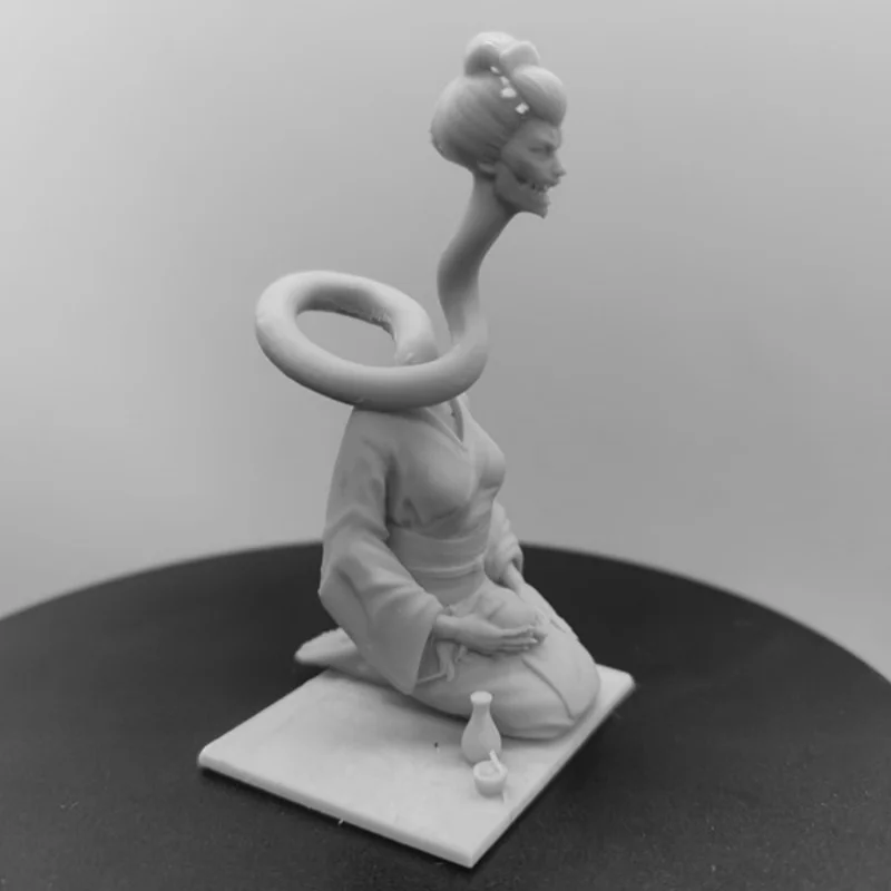 Японский монстр из смолы, модель комплекта, масштаб 1/24, неокрашенные игрушки в разобранном виде