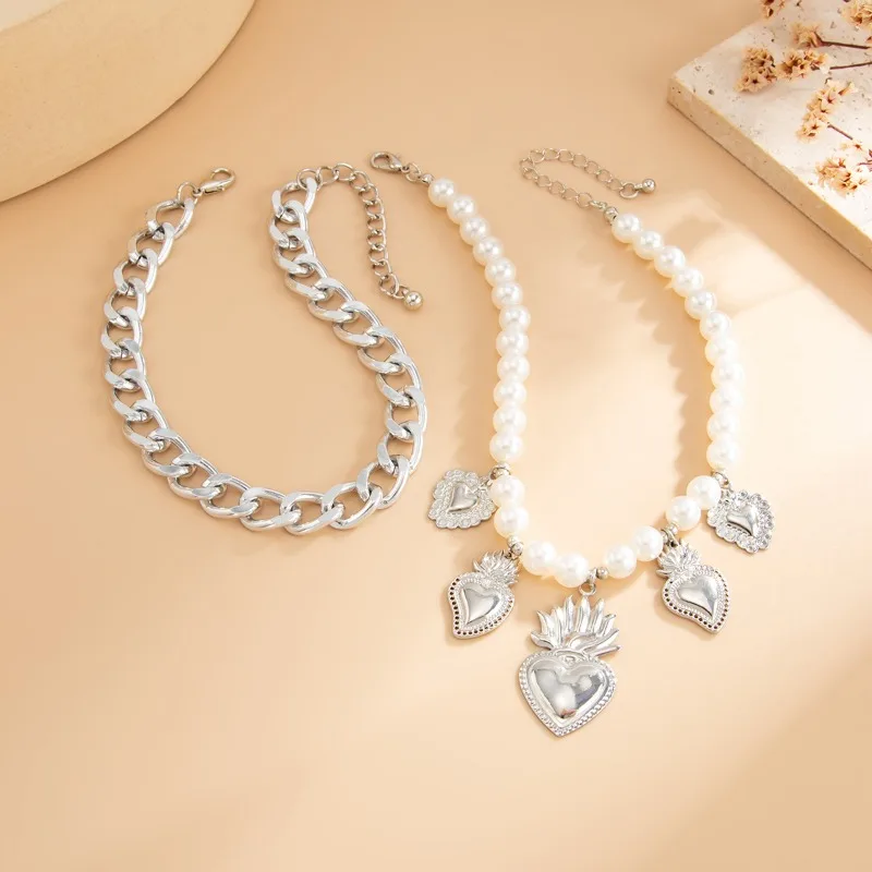 Europe and America Pearl Heart Pendant Metal Jeans Chain for Women Fashion Jewelry Minimalist Accessories Wholesale Party