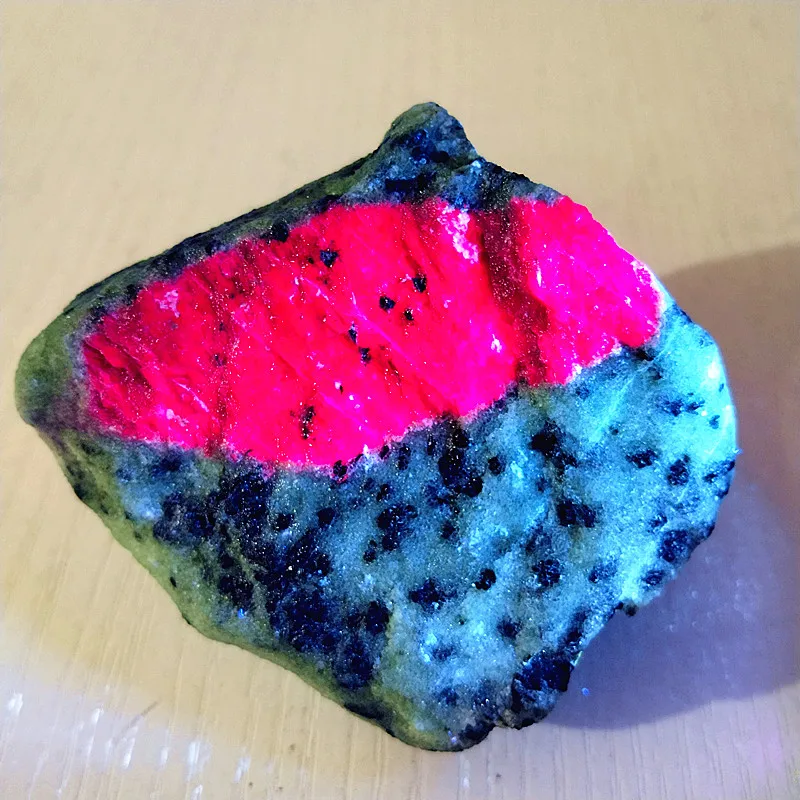 Natural Crystal Red And Green Treasure Crystal Gemstone Mineral Magic Energy Healing Feng Shui Room Decoration