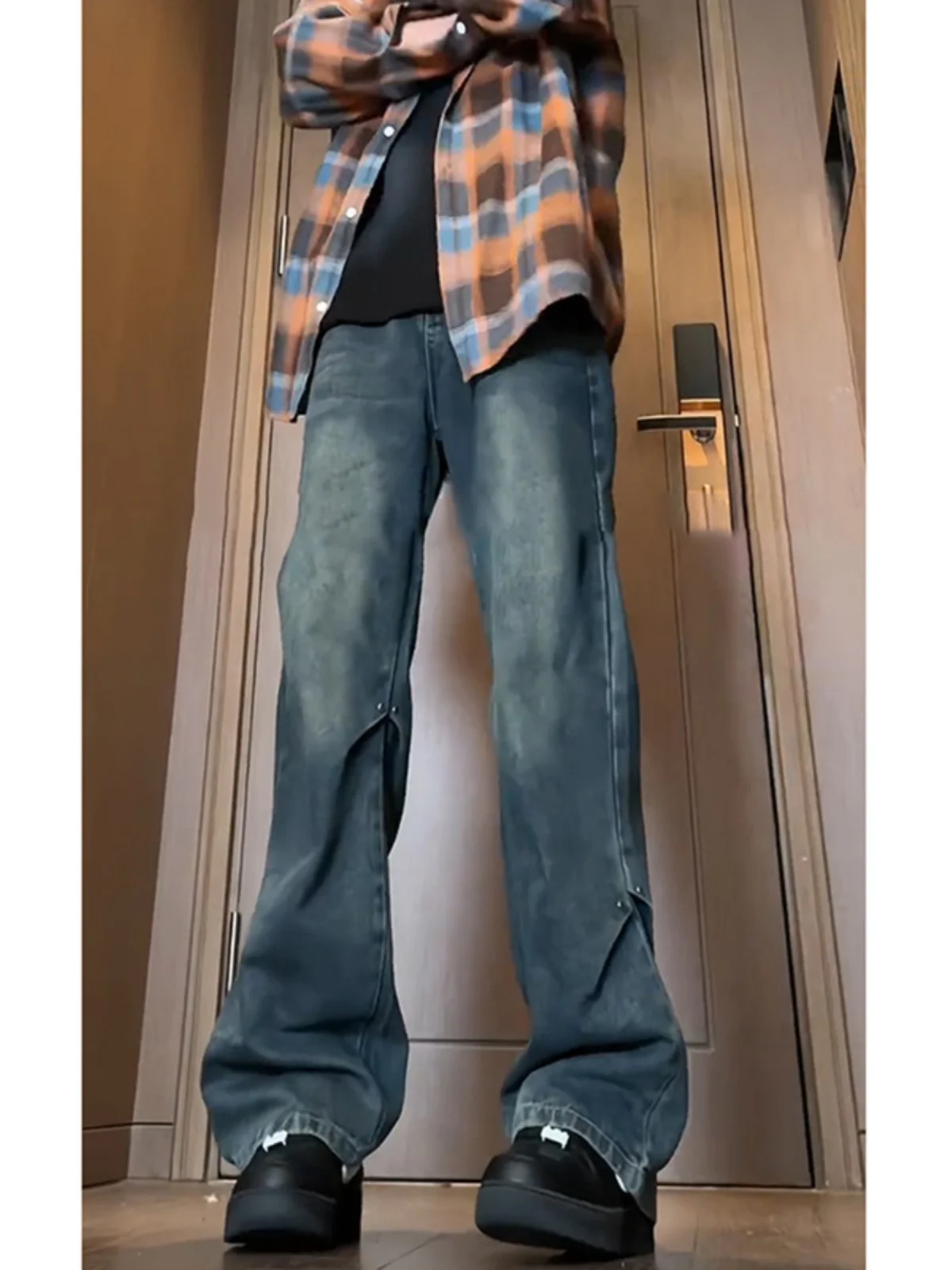 

Мужские джинсы в стиле ретро, американские, синие, свободного прямого кроя, с заклепками, осенние, модные, из хлопка и полиэстера