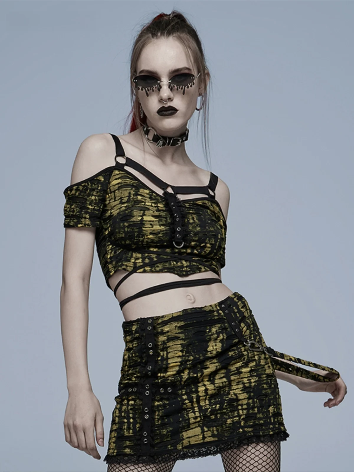 Shoulder Bared Short T Shirt Sexy Belly Button Exposure Women's Unique Design Sensation Print Neck Hanging Top Slimming Effect