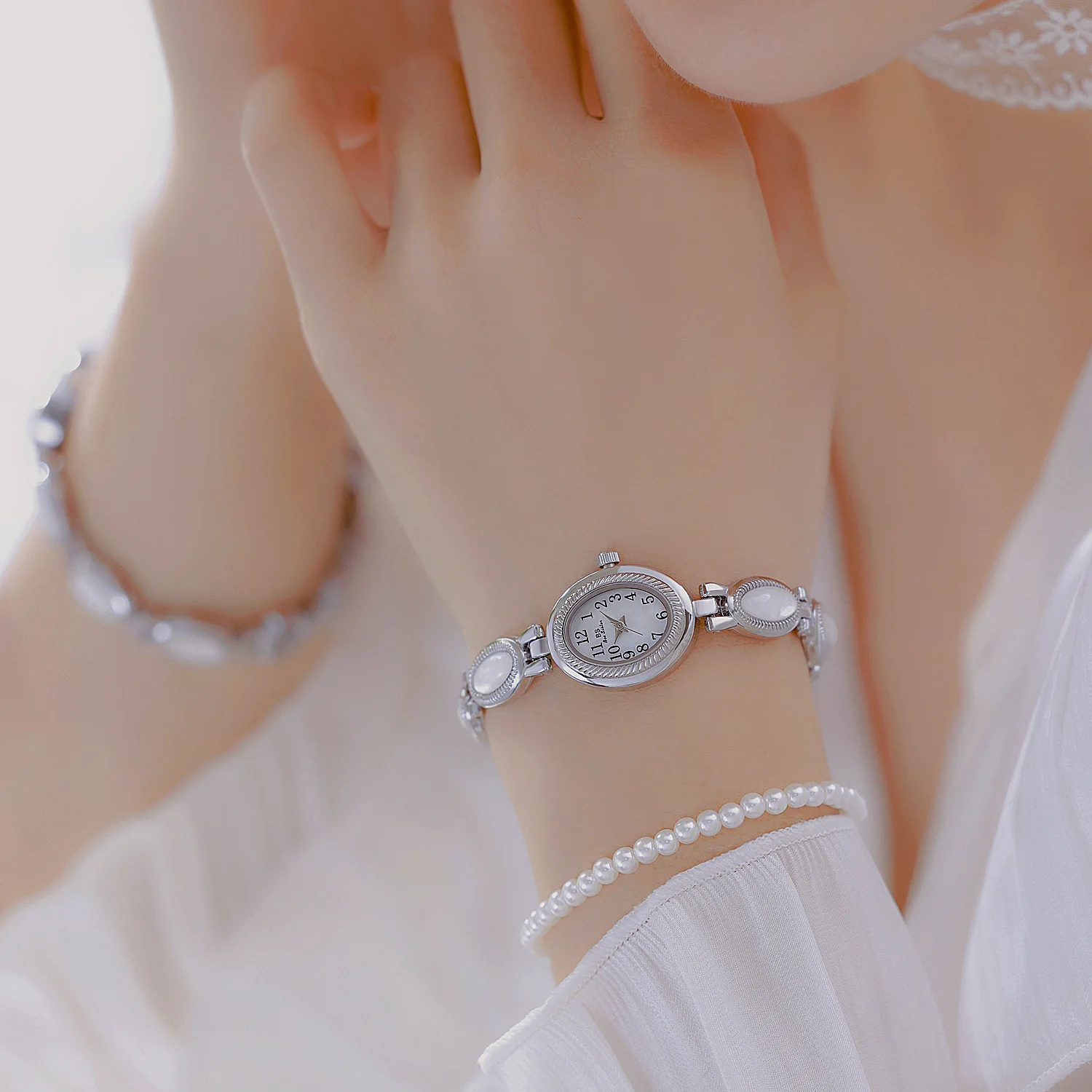 Vintage French Minimalist Elliptical Silver White Bracelet Quartz Women's Watch Unique Jewelry Waterproof Watches