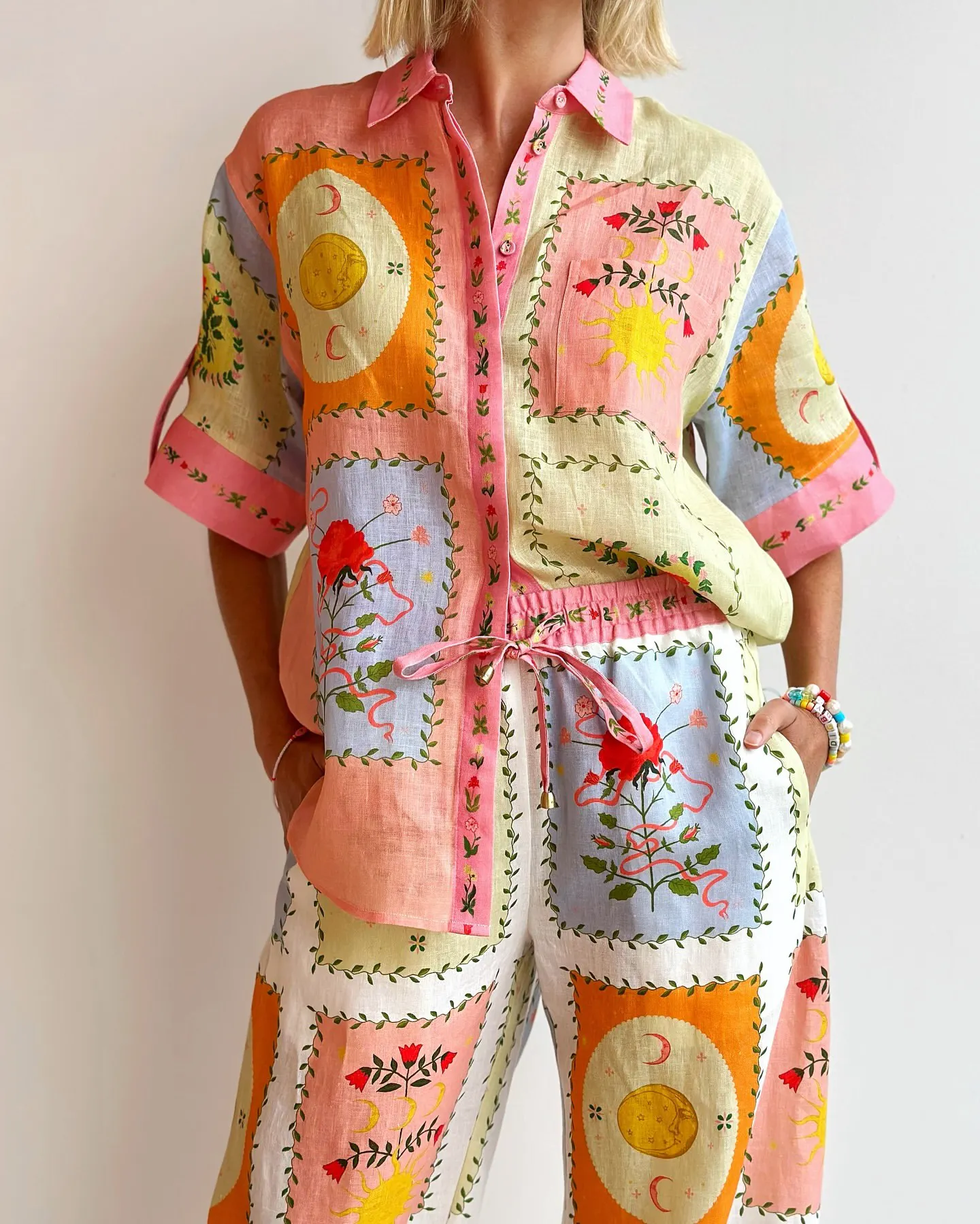 

Geometric Flower Print Women Linen Set Turn-down Collar Short Sleeve Single Breasted Blouse + Elastic Waist Wide Leg Pants Suits